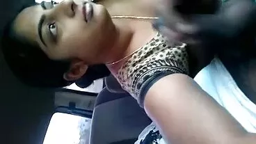 ලස්සන රන්වන් කුකුළු මස් ස්කයිලර් වොක්ස් දැඩි විනිවිද යාමට කැමතියි