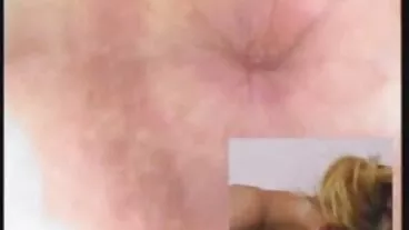 රවුම් පතුලක් සහිත ලස්සන බිළිඳා Aidra Fox එළකිරි ඉරියව්වෙන් පහර දුන්නා