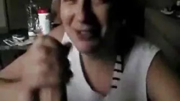 Pasty babe Kasey Miller ඉක්මන් කිරීමට vibrator එකක් භාවිතා කරයි