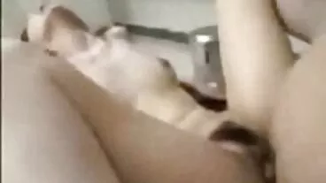 Angelic Busty brunette Anna Blaze සතුටින් හුදකලා වේ