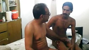 දේවදූත විශාල බූබ්ඩ් රන්වන් ඇලෙක්සිස් ෆෝක්ස් ගව ගර්ල් ඉරියව්වෙන් ඉස්කුරුප්පු කරන ලදී